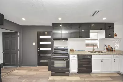 824 Wilkes Street, Houston, TX 77009 - Photo 11