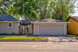 223 W Adoue St, Baytown, TX 77520 - Photo 3