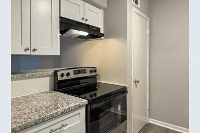 2101 6th Avenue N #8, Texas City, TX 77590 - Photo 9
