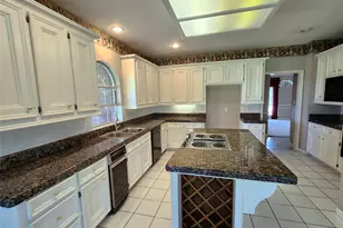 104 April Wind Dr S, Conroe, TX 77356 - Photo 17