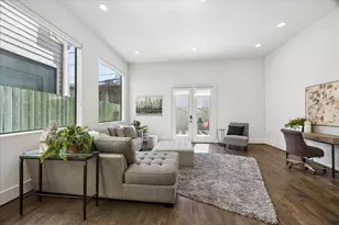 309 Peden Street St, Houston, TX 77006 - Photo 9