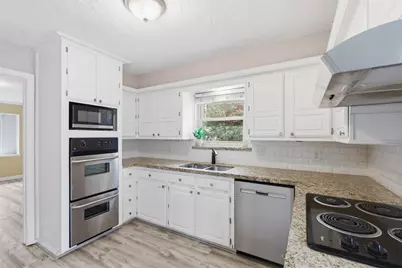 7906 Beaufort Drive, Spring, TX 77379 - Photo 11