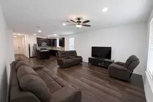 310 Appaloosa Dr, Alvin, TX 77511 - Photo 13