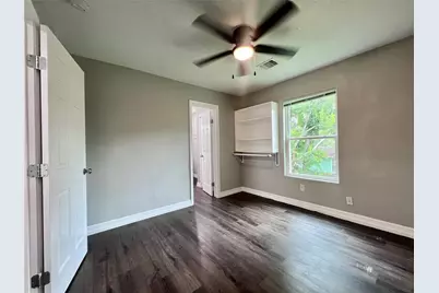207 S Avenue A #B, Willis, TX 77378 - Photo 9