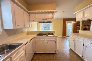 1937 Arcadia Dr, Sugar Land, TX 77498 - Photo 13