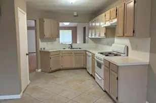 7854 Yellow Pine Dr, Houston, TX 77040 - Photo 5