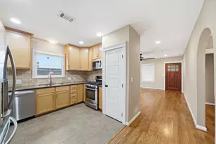 1110 E 26th St, Houston, TX 77009 - Photo 7