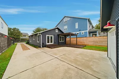 1110 E 26th Street, Houston, TX 77009 - Photo 15