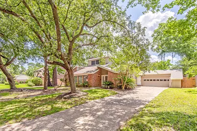 3406 Forest Village Drive, Houston, TX 77339 - Photo 39