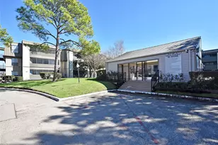 3035 Walnut Bend Ln, Houston, TX 77042 - Photo 25