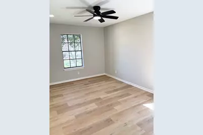 1803 S Park Street, Brenham, TX 77833 - Photo 13