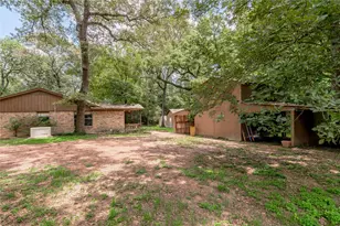 118 Pine Ridge Ln, Huntsville, TX 77340 - Photo 33