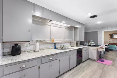 2306 Avenue P, Huntsville, TX 77340 - Photo 5