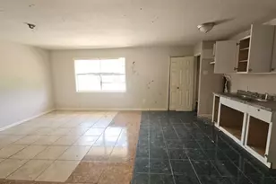 4739 Sandydale Ln, Houston, TX 77039 - Photo 3