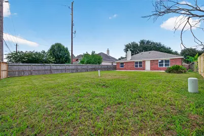 8810 Barron Wood Circle Circle, Houston, TX 77083 - Photo 25