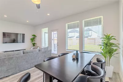 3207 Crown Gate Drive, Houston, TX 77047 - Photo 13