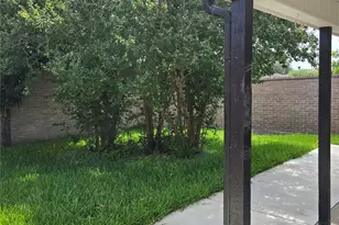 15826 Los Altos Dr, Houston, TX 77083 - Photo 7