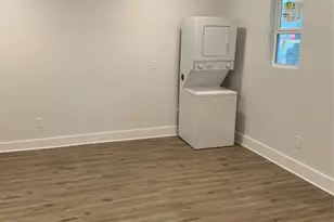 548 Majestic St, Houston, TX 77020 - Photo 3