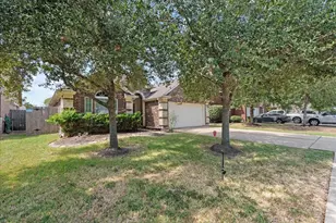 8319 Montego Bay Dr, Baytown, TX 77523 - Photo 25
