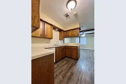 241 Crestwood Street, Clute, TX 77531 - Photo 9