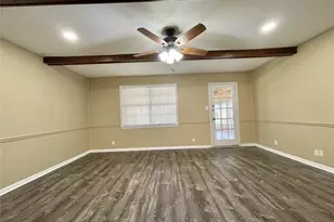 241 Crestwood St, Clute, TX 77531 - Photo 11