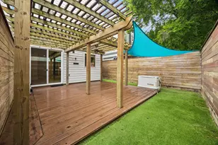 1609 St Charles St, Houston, TX 77003 - Photo 3