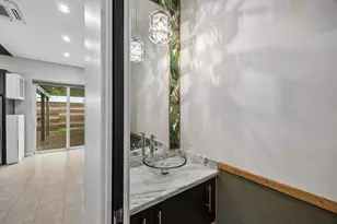 1609 St Charles St, Houston, TX 77003 - Photo 27