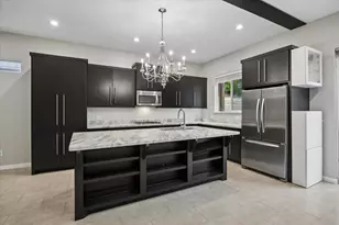 1609 St Charles St, Houston, TX 77003 - Photo 25