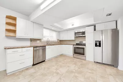 10372 Hammerly Boulevard #25, Houston, TX 77043 - Photo 13