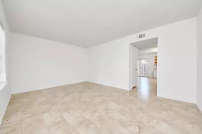 10372 Hammerly Boulevard #25, Houston, TX 77043 - Photo 5