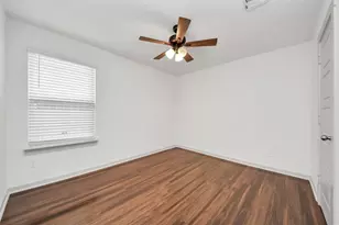 2906 Chase Cross Ln, Houston, TX 77047 - Photo 25