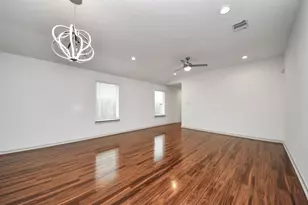 2906 Chase Cross Ln, Houston, TX 77047 - Photo 7