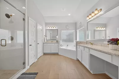 2013 Kirby Landing Drive, Houston, TX 77051 - Photo 33