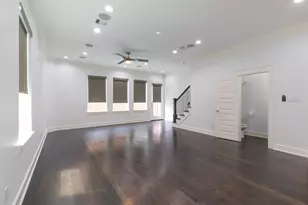 1032 W 21st St, Houston, TX 77008 - Photo 5