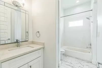 1032 W 21st Street, Houston, TX 77008 - Photo 9