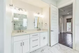 1032 W 21st St, Houston, TX 77008 - Photo 17