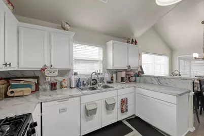 29206 Stapleford St, Spring, TX 77386 - Photo 7