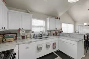 29206 Stapleford St, Spring, TX 77386 - Photo 7