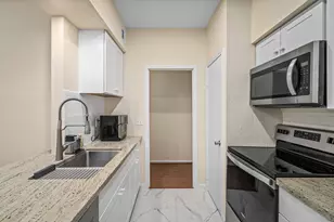 2475 Underwood St, Houston, TX 77030 - Photo 11