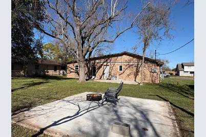 136 Talisman Street, Lake Jackson, TX 77566 - Photo 17