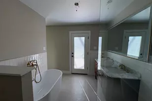 136 Talisman St, Lake Jackson, TX 77566 - Photo 9