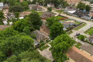 1612 Common St, Houston, TX 77009 - Photo 9
