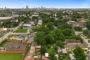 1612 Common St, Houston, TX 77009 - Photo 3