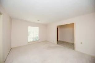 13211 Rosstown Dr, Sugar Land, TX 77478 - Photo 7