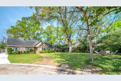 531 Briar Path Drive, Houston, TX 77079 - Photo 3