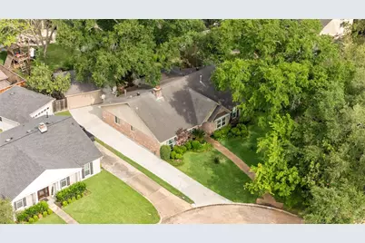 531 Briar Path Drive, Houston, TX 77079 - Photo 37