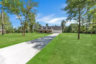 1087 Jones Rd, New Waverly, TX 77358 - Photo 3