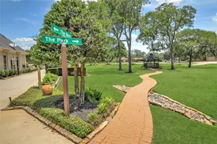 204 Oak Dr, Friendswood, TX 77546 - Photo 47