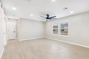 4231 Hartsville Rd, Houston, TX 77047 - Photo 9