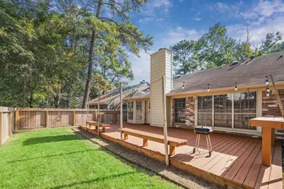 143 W Village Knoll Circle, The Woodlands, TX 77381 - Photo 25